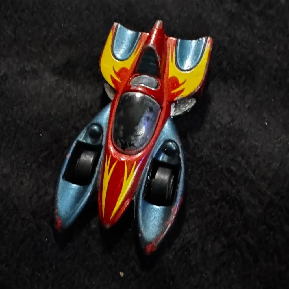 Maisto PodVee 1:64 Diecast Car